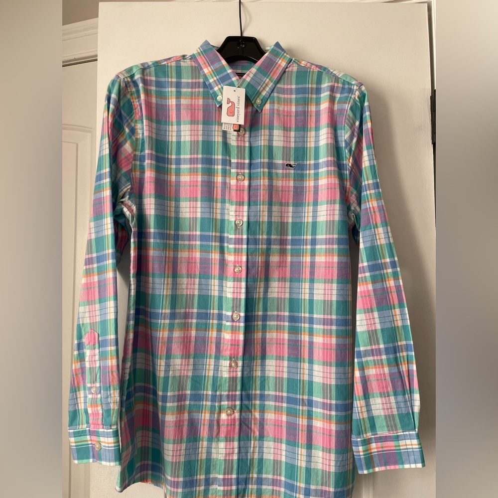 Boys Vineyard Vines button down NWT size xl 18